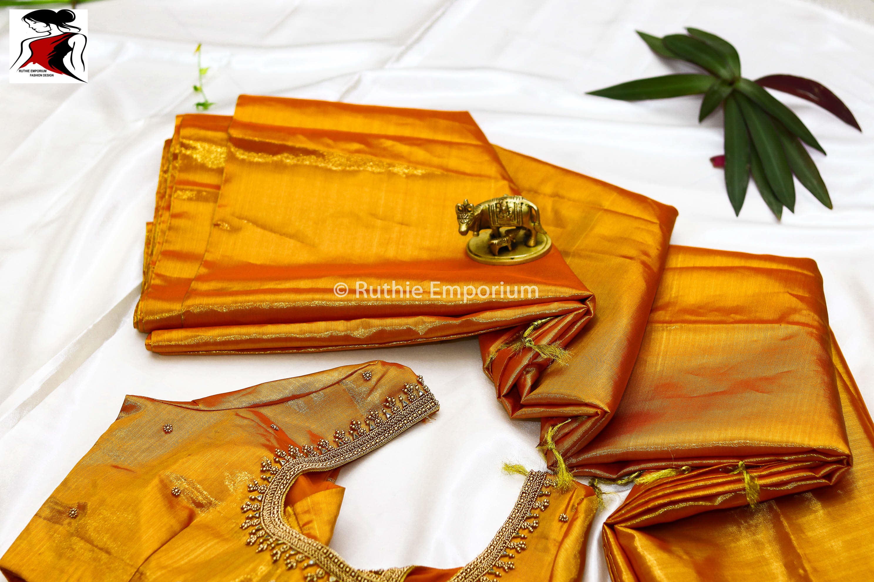 Gold Pure Kanchipuram Tissue Silk Saree Canada, USA