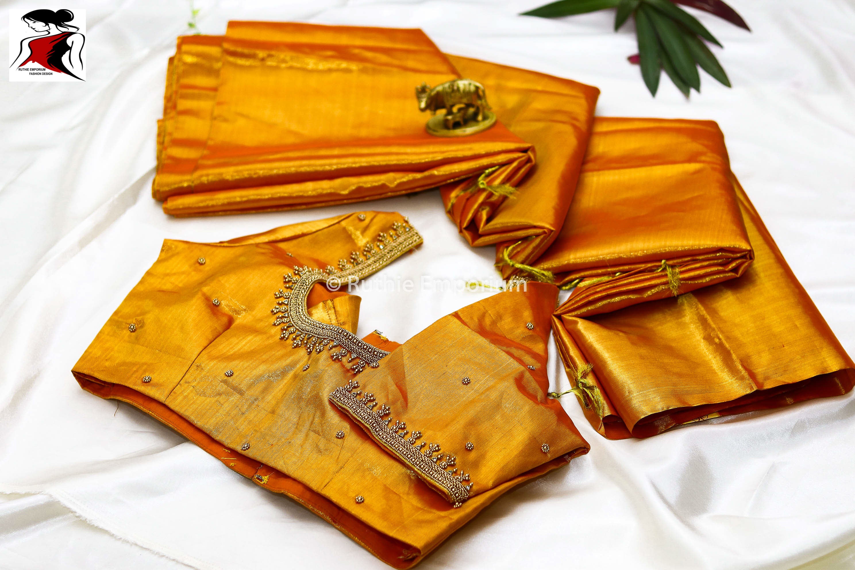 Gold Pure Kanchipuram Tissue Silk Saree Canada, USA