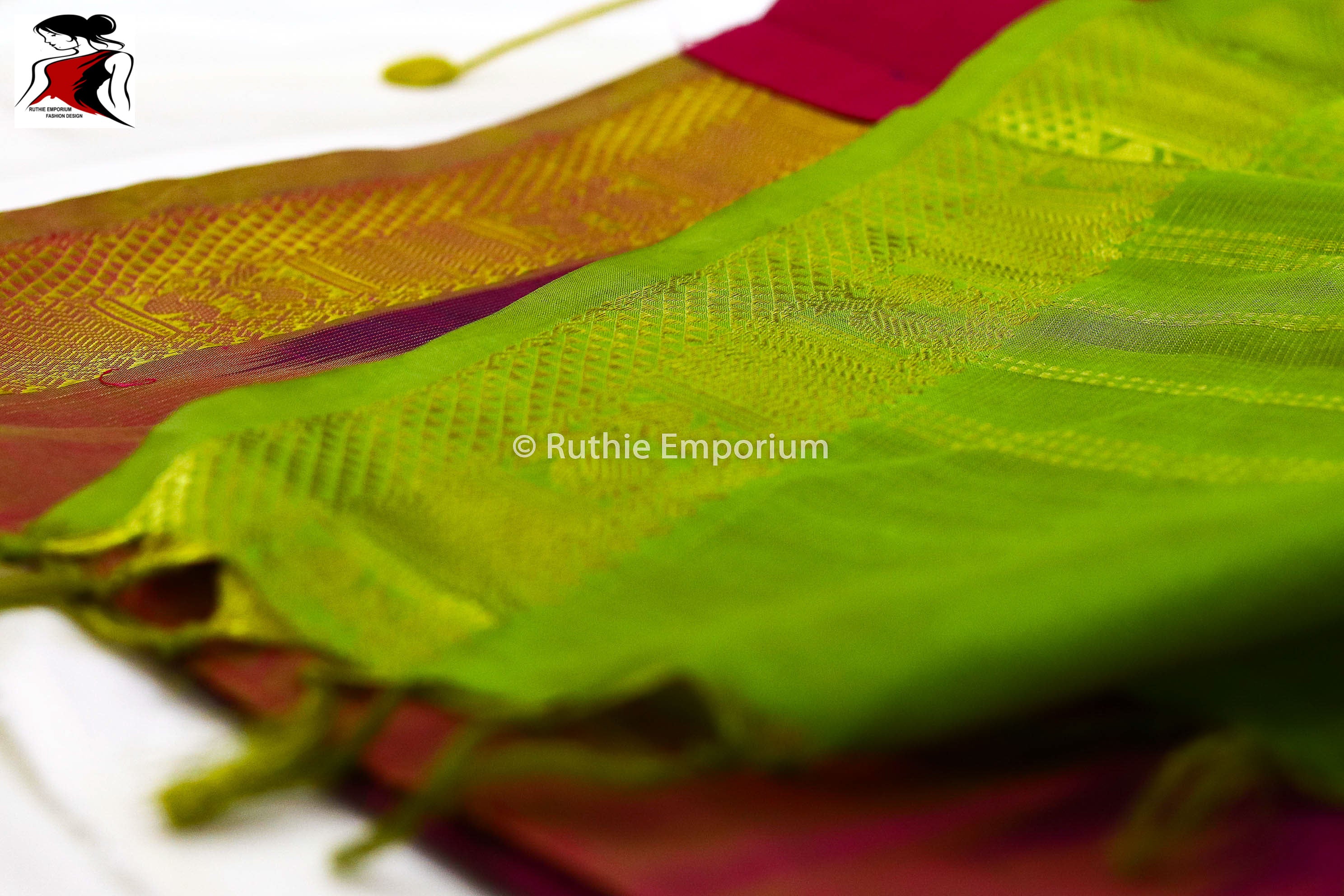 Purple Kanchipuram Vaira Oosi Saree Canada, USA