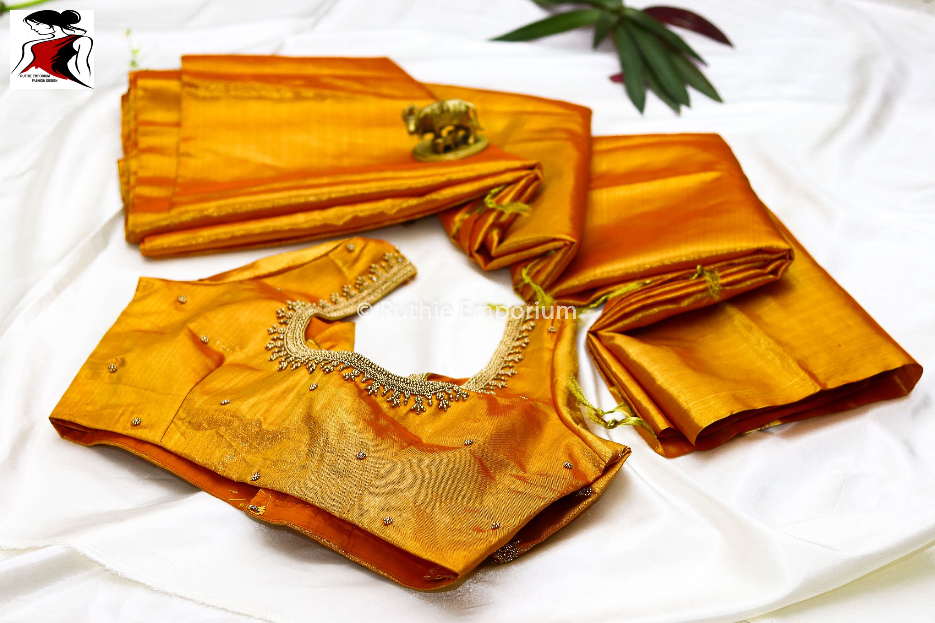 Gold Pure Kanchipuram Tissue Silk Saree Canada, USA