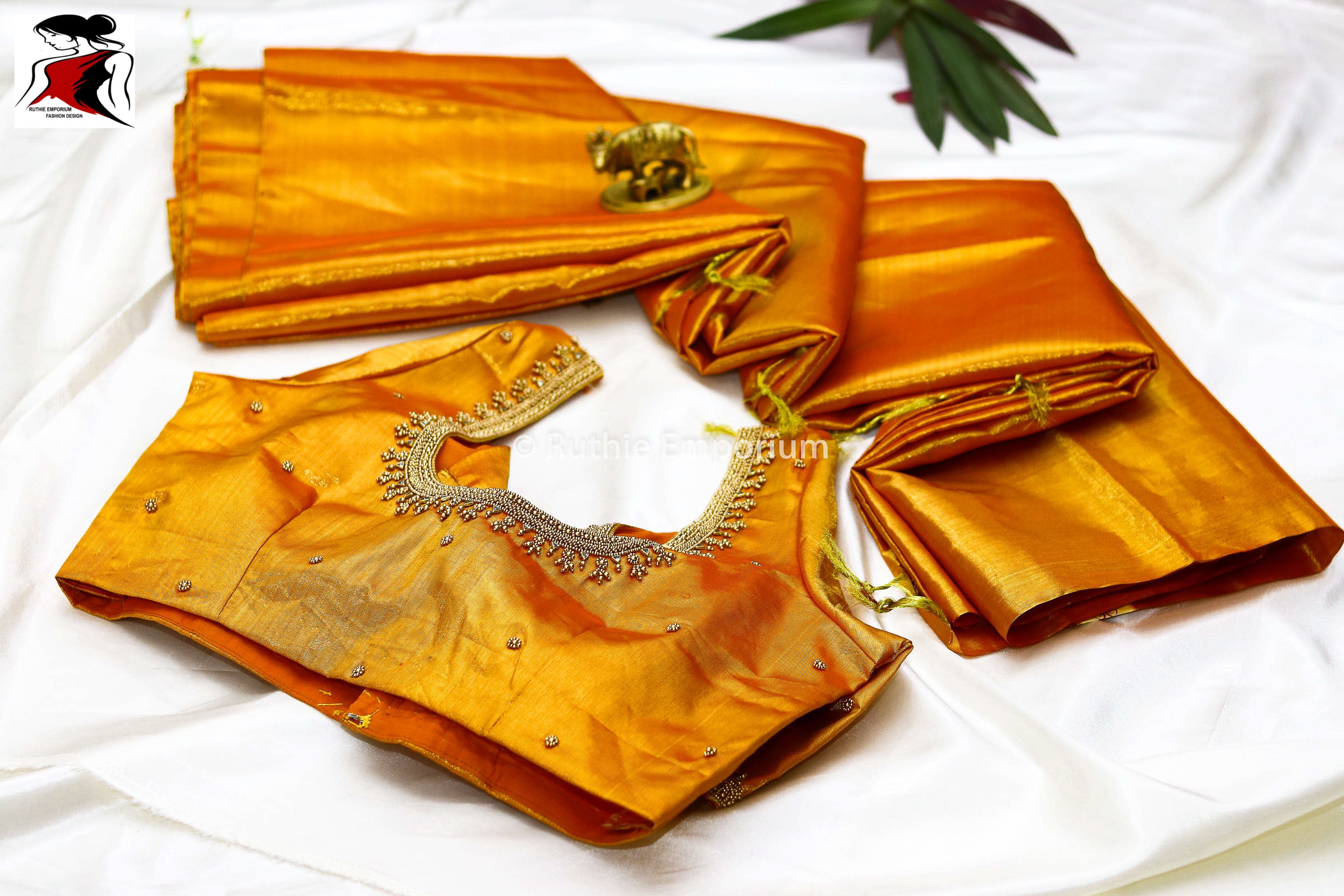 Gold Pure Kanchipuram Tissue Silk Saree Canada, USA