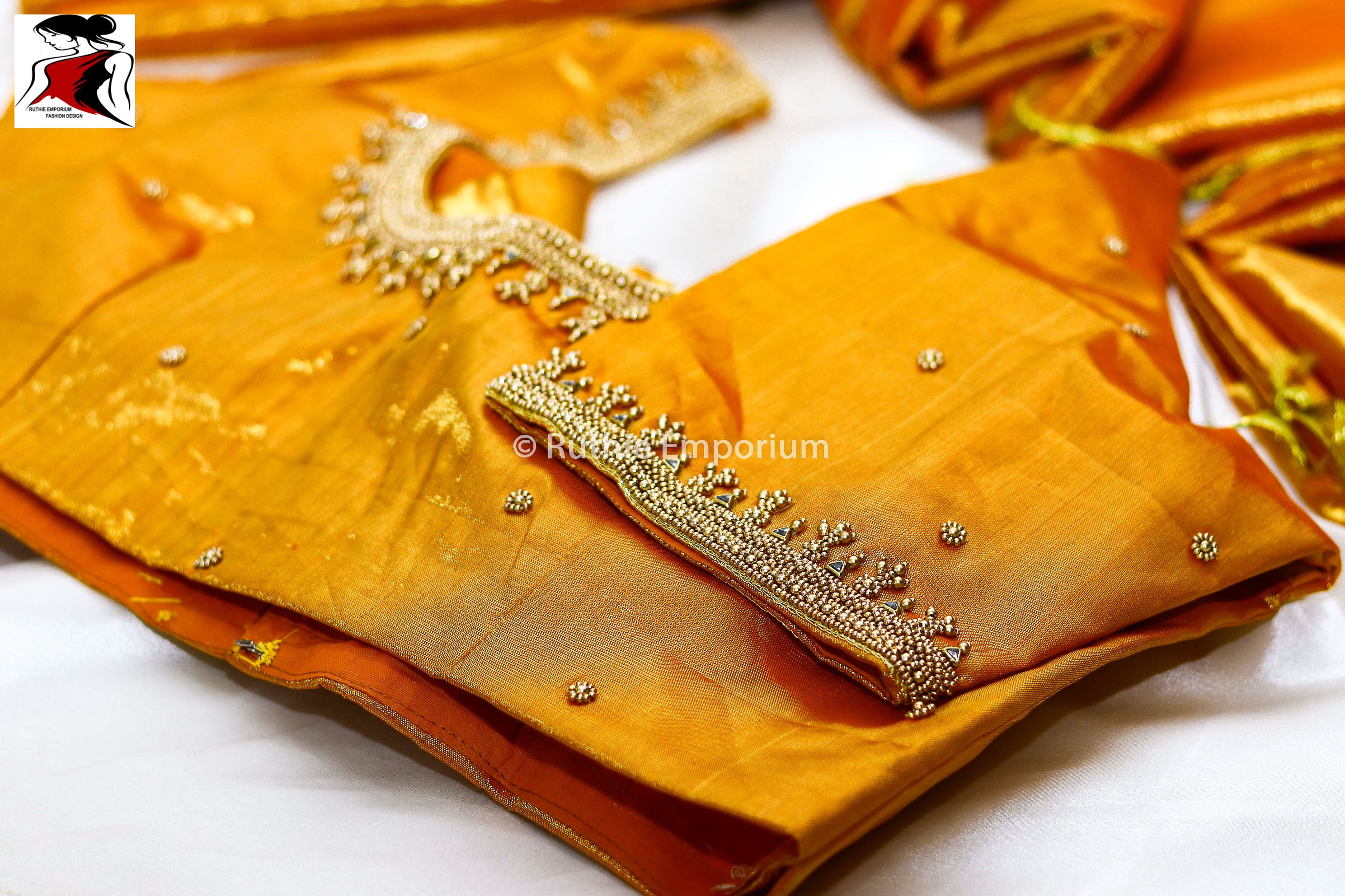 Gold Pure Kanchipuram Tissue Silk Saree Canada, USA