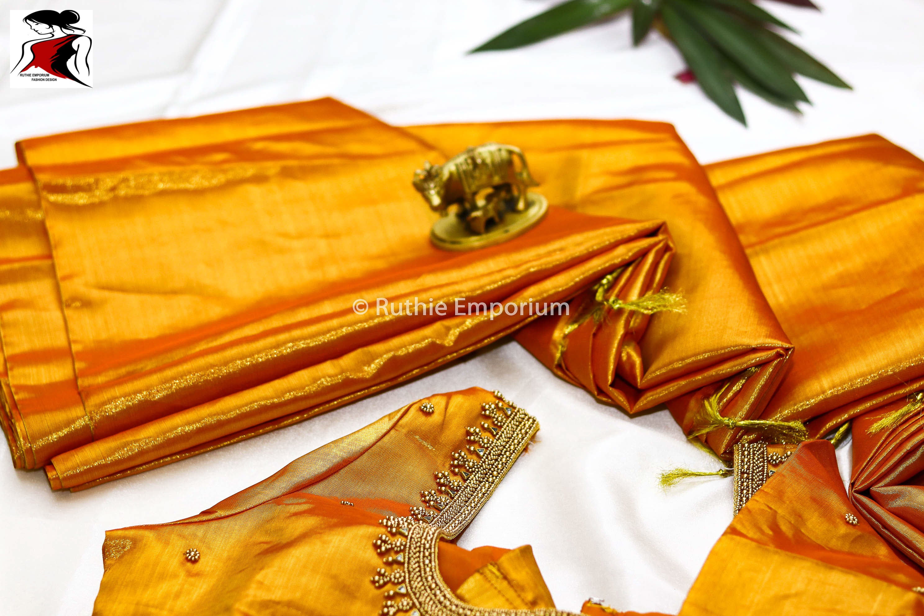 Gold Pure Kanchipuram Tissue Silk Saree Canada, USA