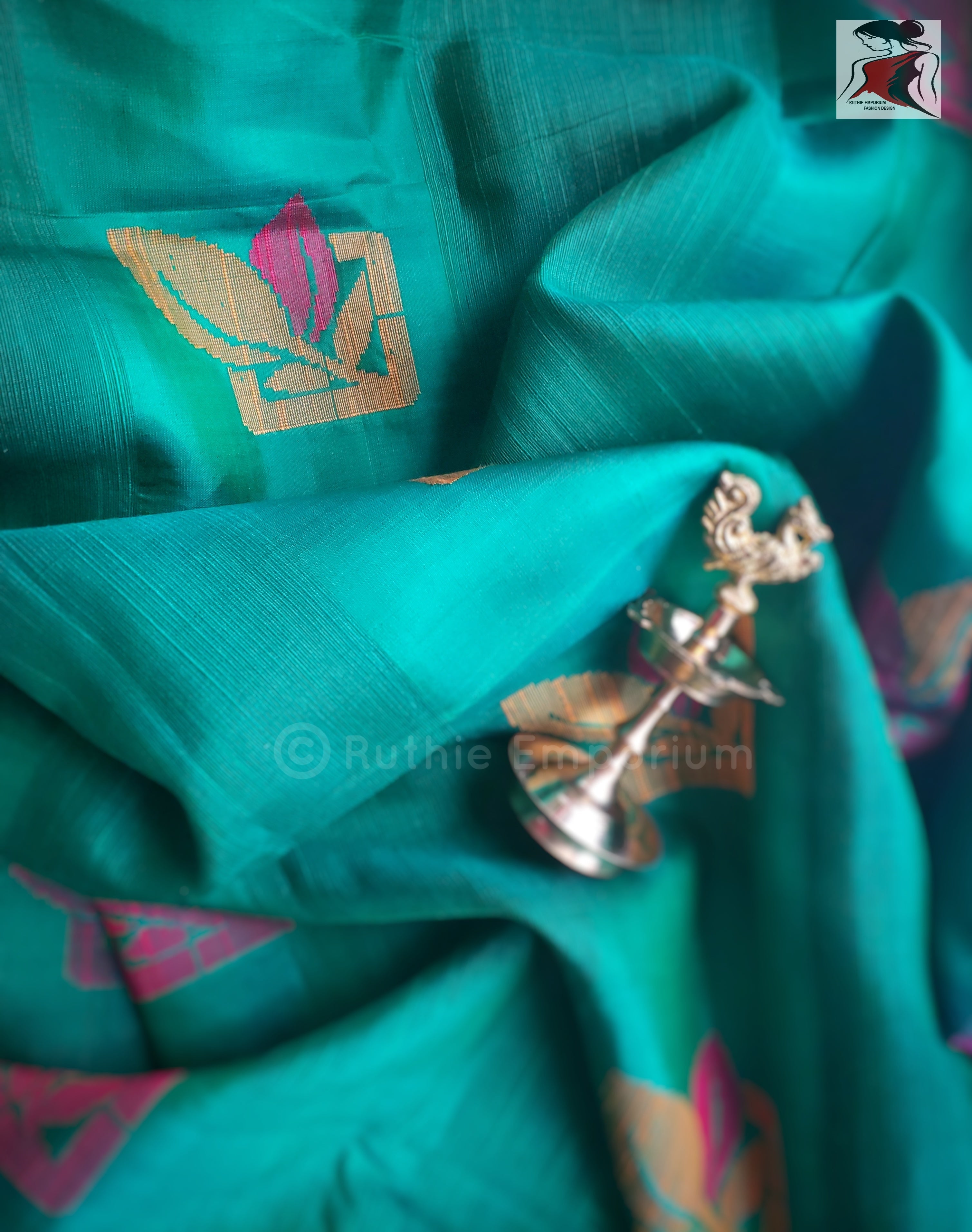 Bottle Green with Pink Kanchipuram Silk Sarees Online Canada, USA